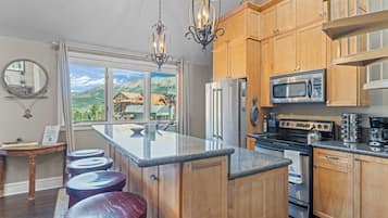 Apartment (1 Bedroom) | Interior