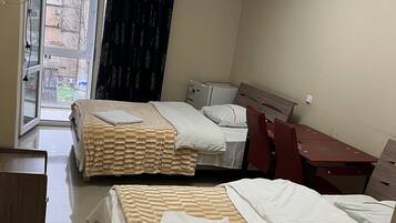 Twin Room, 2 Double Beds | Soundproofing, bed sheets