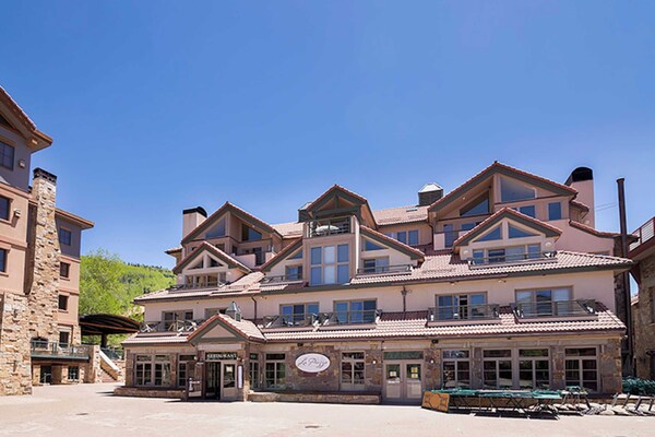 Blue Mesa Lodge 32a By Avantstay Located In The Heart Of Mountain Village W/ Prime Skiing Access - Mountain Village, CO