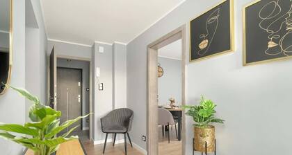 Spacious Apartment for 6 People | Parking | Close to Malta
