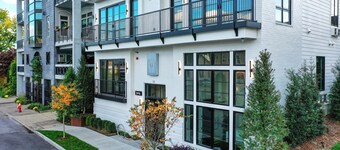 121 Hotel by Chic & Modern Deluxe Suite In Ideal Nashville Location! Room 202