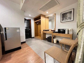 Executive Studio | Desk, laptop workspace, free WiFi - Zephyr Grand Hotel (Patong)