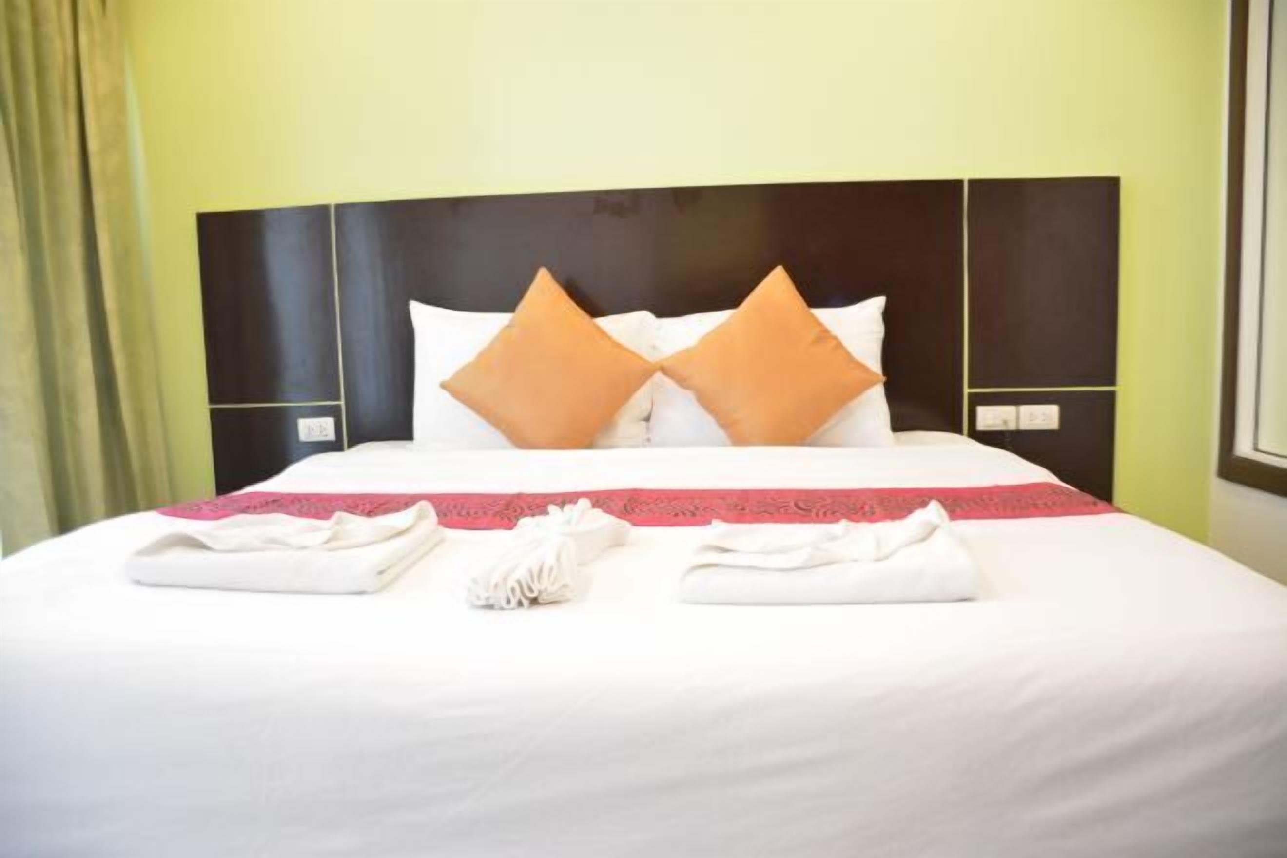 Desk, laptop workspace, free WiFi