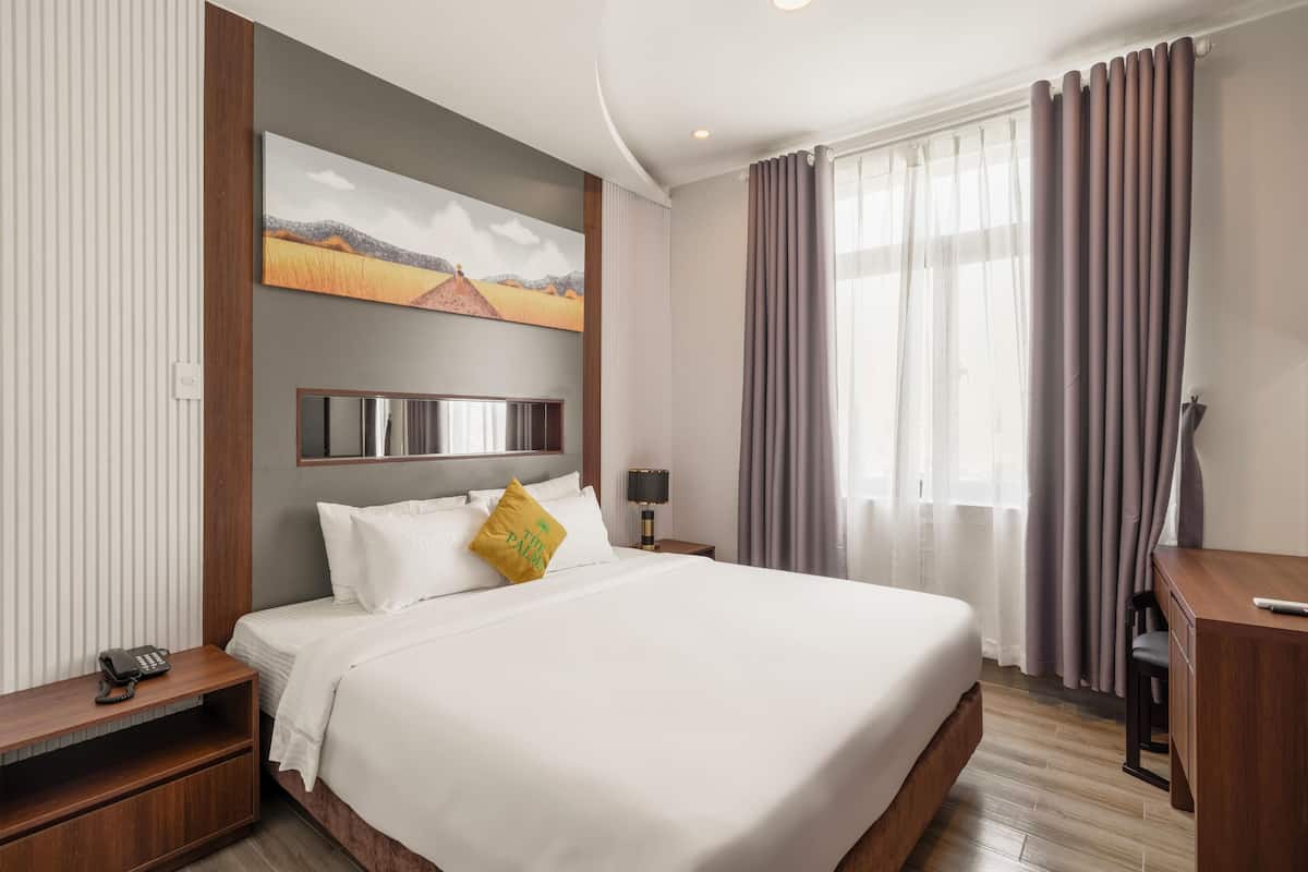 Svit City - 2 sovrum - badkar - utsikt mot staden | 1 sovrum, duntäcken, memory foam-madrasser och minibar