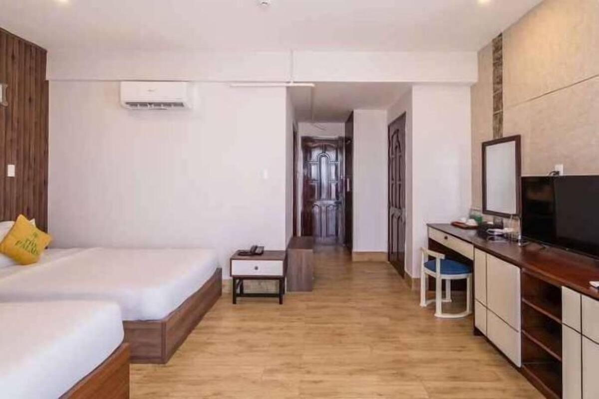 Edredones de plumas, colchones viscoelásticos, minibar y caja fuerte