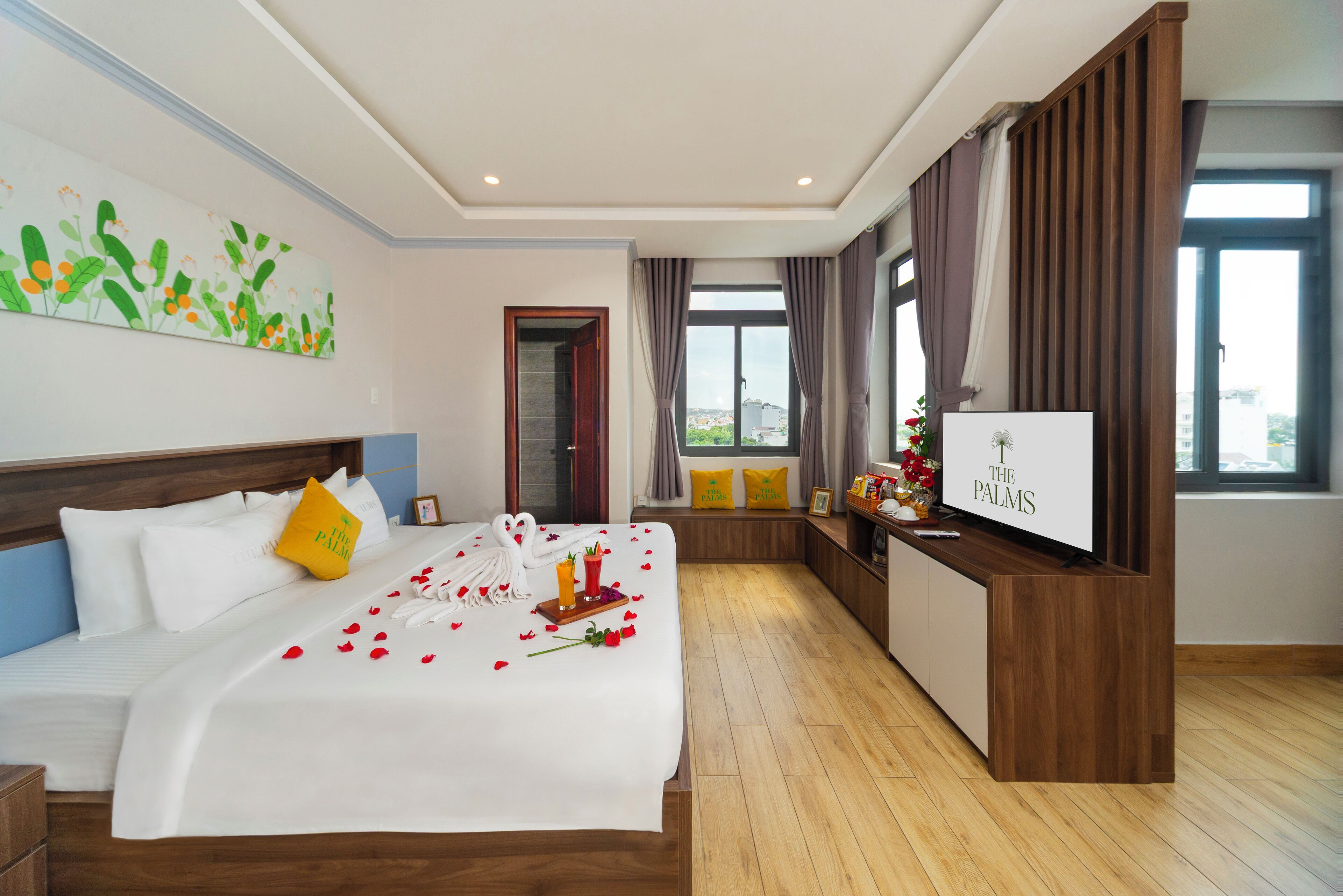 Deluxe Room with City View | Chăn bông, nệm cao su hoạt tính (memory foam), minibar 