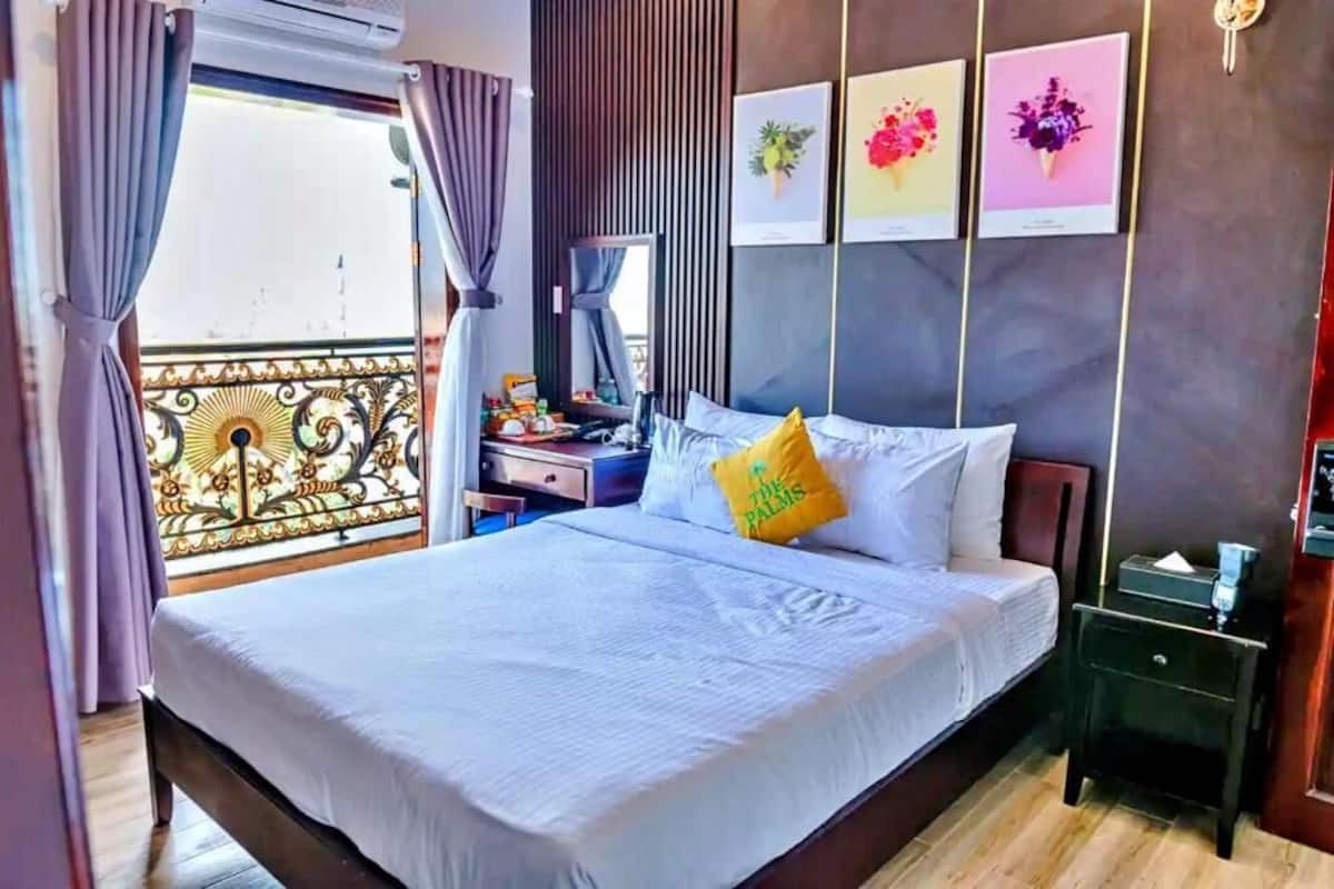 Superior Room with City View | 1 bedroom, down comforters, memory foam beds, minibar