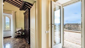 Family Villa, Multiple Bedrooms (Beautiful Villa With Private Spa) | Interior