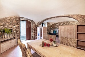 Dining - Beautiful Villa With Private Spa (Alviano)