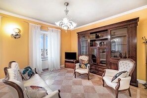 Living area - Beautiful Villa With Private Spa (Alviano)
