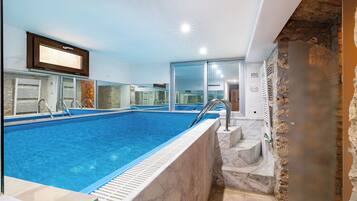 Biệt thự dành cho gia đình, 3 phòng ngủ (Beautiful Villa With Private Spa) | Hồ bơi riêng
