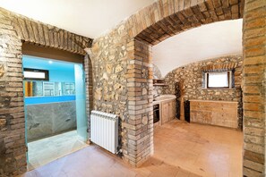 Family Villa, 3 Bedrooms, Balcony (Beautiful Villa With Private Spa) | Interior - Beautiful Villa With Private Spa (Alviano)