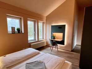 Bureau, Wi-Fi gratuit, draps fournis