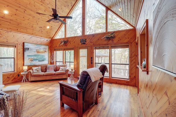 House (3 Bedrooms) | Interior