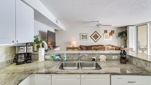 Apartment (2 Bedrooms) | Bahagian dalam