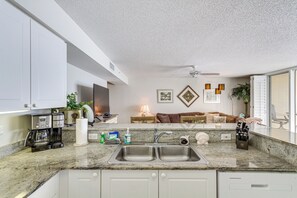 Apartment (2 Bedrooms) | Interior - Oceanfront Fort Walton Beach Condo With Balcony! (Fort Walton Beach)