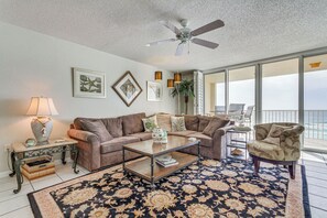 Apartment (2 Bedrooms) | Interior - Oceanfront Fort Walton Beach Condo With Balcony! (Fort Walton Beach)