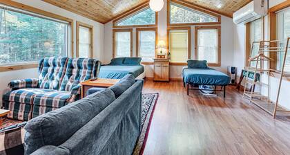 'the Hideaway' Eagle Chain Access & Riverside View