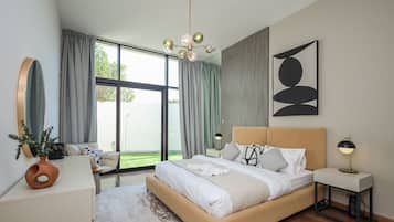 Deluxe Villa | 3 bedrooms, individually decorated, iron/ironing board, free WiFi