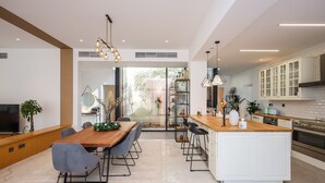 Deluxe Villa | Private kitchen - Aya - Oasis in Al Muntazah: 3BR Villa with Private Pool (Abu Dhabi)