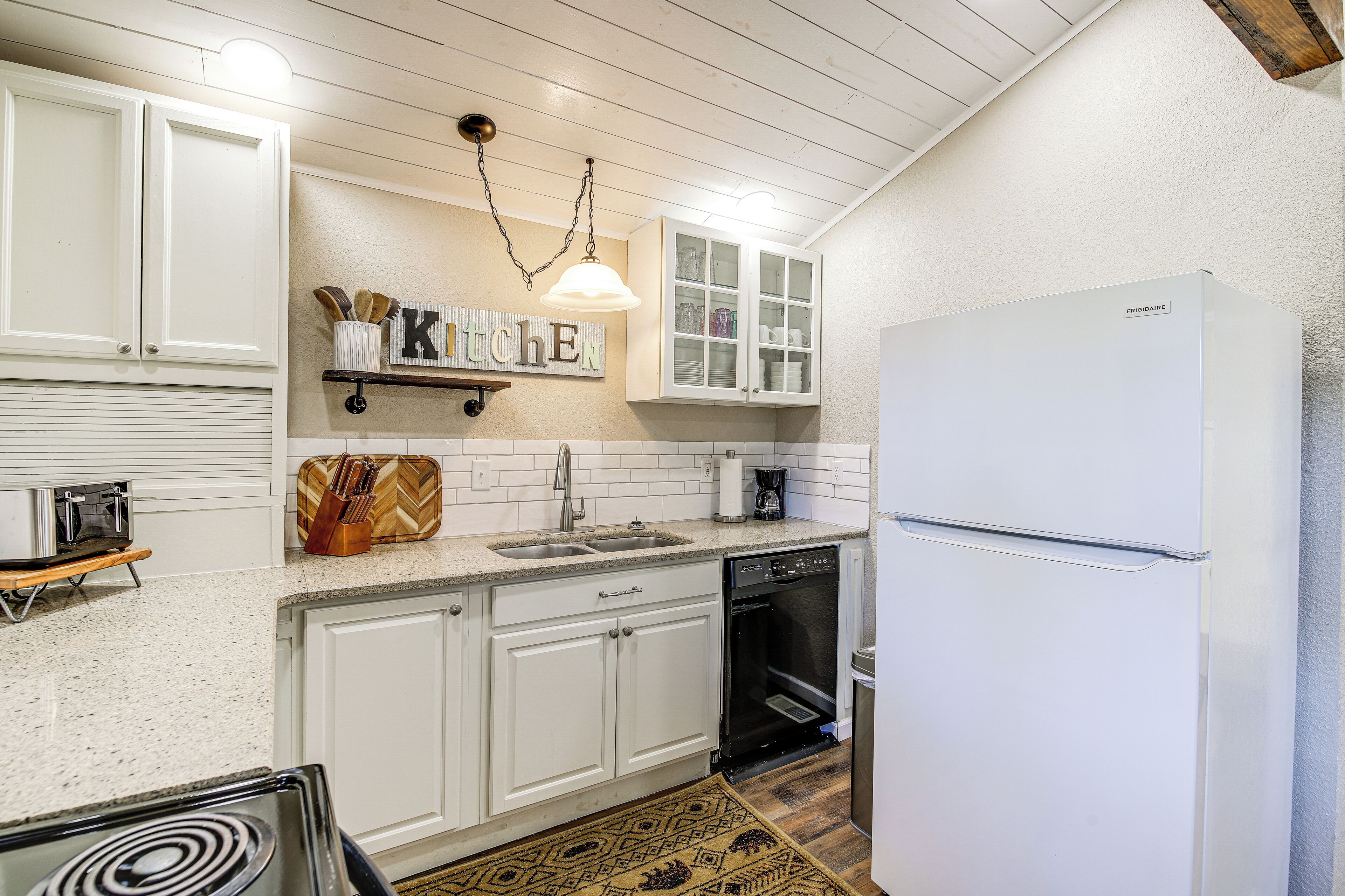 Cottage (2 Bedrooms) | Interior