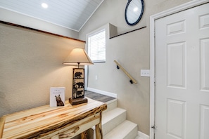 Cottage (2 Bedrooms) | Interior