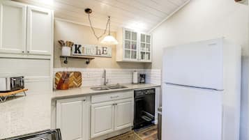 Cottage (2 Bedrooms) | Interior