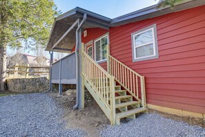 Cottage (2 Bedrooms) | Interior - Cozy Cottage w/ Pool Btwn Knoxville & Pigeon Forge (Kodak)