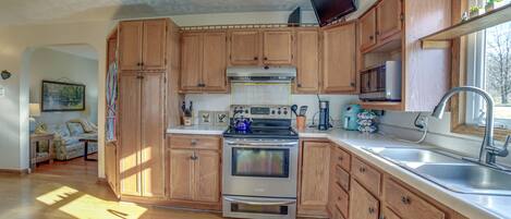 House (2 Bedrooms) | Interior