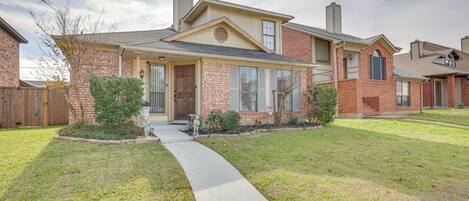 House (3 Bedrooms) | Front of property