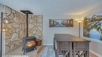 House (2 Bedrooms) | Front of property