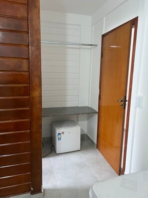 Basic Triple Room | Free WiFi - Casa Serra Alves ll (Buzios)