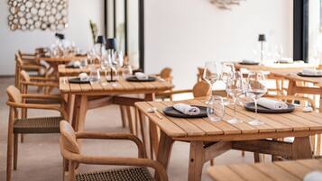 Esmorzar diari d'estil bufet gratuït