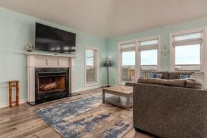 House, 3 Bedrooms | Living area