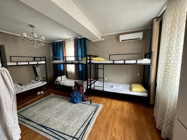 Basic Shared Dormitory, Mixed Dorm, 2 Bathrooms, Ground Floor - Hostel 4U (Bishkek)