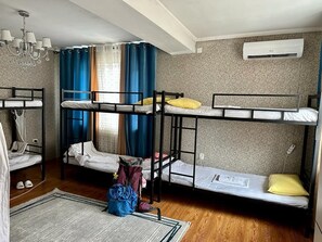 Soundproofing, iron/ironing board, free WiFi, bed sheets - Hostel 4U (Bishkek)