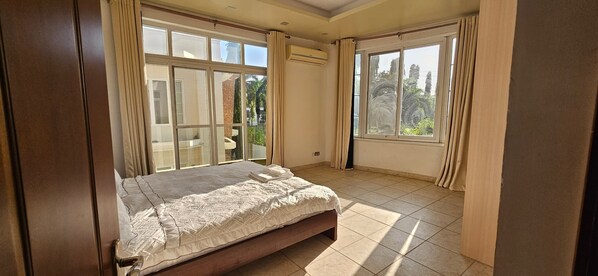 Villa | 4 habitaciones, wifi gratis y ropa de cama 
