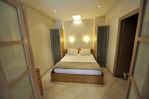 1 camera, una cassaforte in camera, ferro/asse da stiro, Wi-Fi gratuito