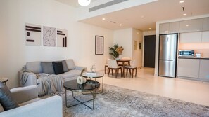 Comfort-Apartment | Wohnbereich | Smart-TV, Netflix, Streaming-Dienste