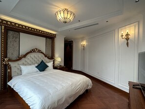 Luxury Double Room | Free WiFi - Luxury Apartmen In West Lake (Hanoi)