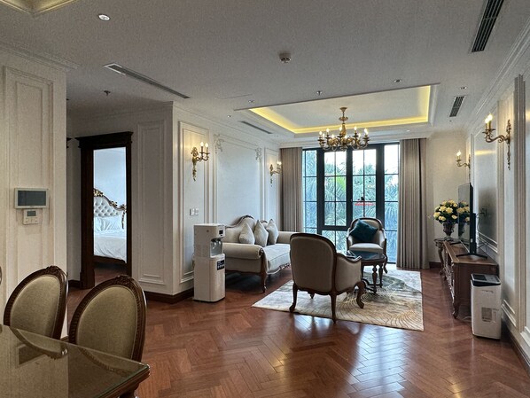 Luxury Double Room | Living area - Luxury Apartmen In West Lake (Hanoi)