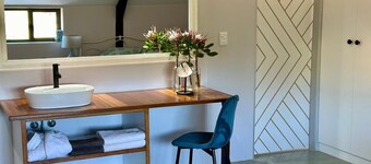 World of Horses Flats - Kisangani