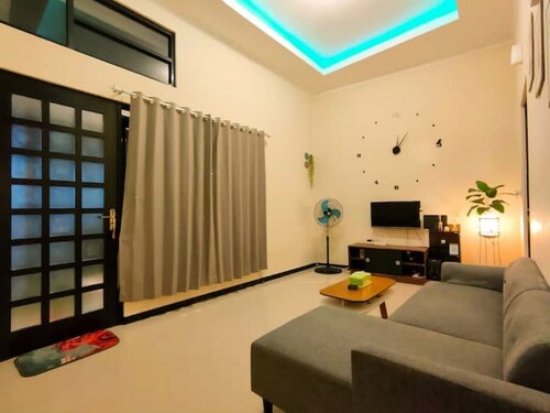 Japanese Villa Naomy Residence

