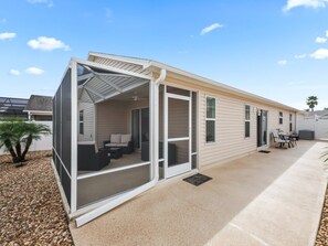 Exterior - Sunny Retreat: 3BR/2BA Courtyard Villa  - Golf Cart Included! (The Villages)