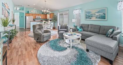 Sunny Retreat: 3BR/2BA Courtyard Villa - Golf Cart Included!