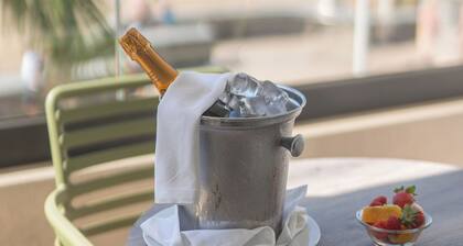 Relaxia Beverly Suites