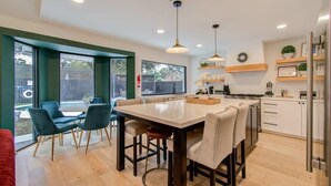 Unclassified image, 3 of 45, button - Spring Branch Paradise, 4-BD Backyard Pool Oasis (Houston)