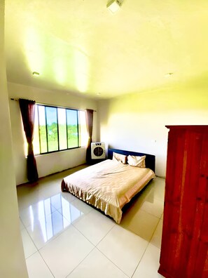 4 dormitorios, caja fuerte, tabla de planchar con plancha y wifi gratis