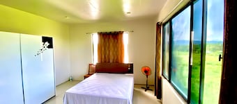 Penthouse with gorgeous 360 degree views and  amazing sunsets