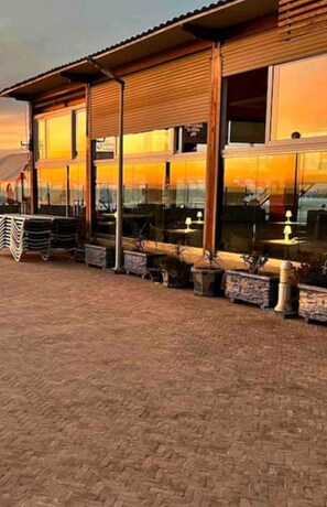 Terrace/patio - Beautiful Appart Agadir Aourir: Feet in the water!!! (Agadir)